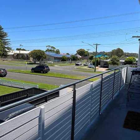 Irene June Coastal Retreat Lakes Entrance Exterior photo