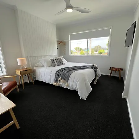 Irene June Coastal Retreat Lakes Entrance Exterior photo