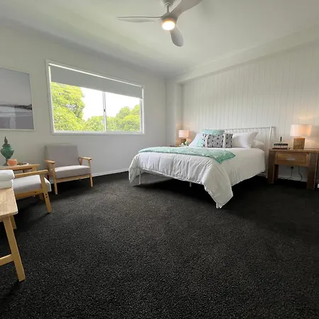 Irene June Coastal Retreat Lakes Entrance Exterior photo
